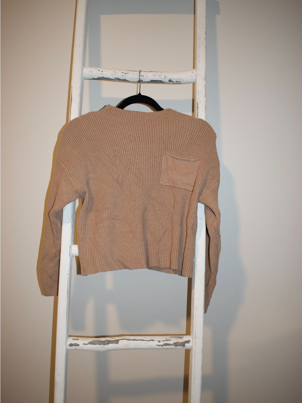Women's Ribbed Crewneck Sweater with Pocket - Beige